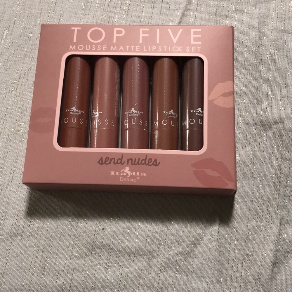 Lipstick’s - Picture 3 of 3